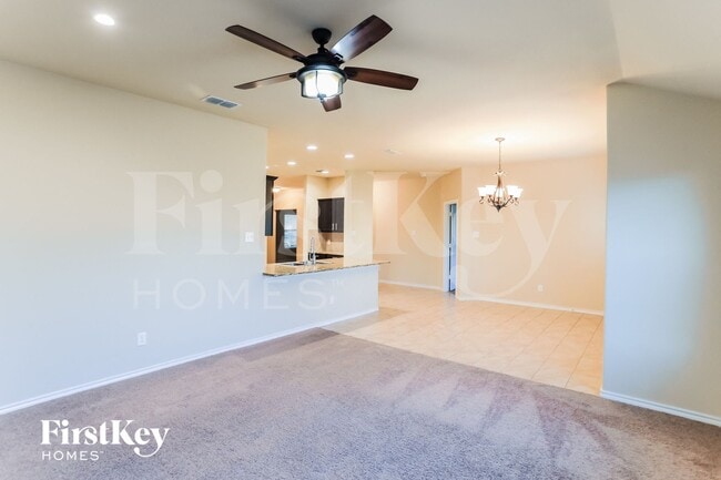 522 Cantebury Park Ln, Ponder, TX 76259 - photo 4