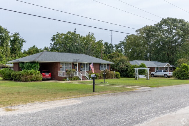 Newer remodeled homes in Mulberry will fetch a higher price point.