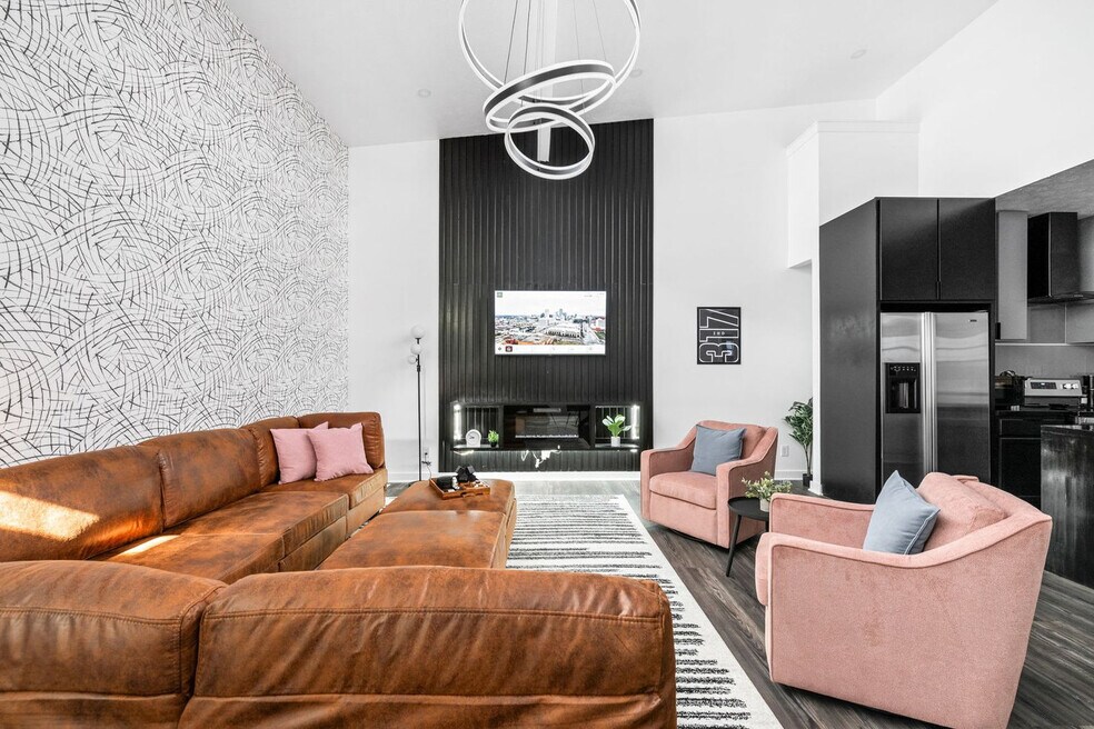 337 Sanders St unit ID1303754P, Indianapolis, IN 46225 - photo 1