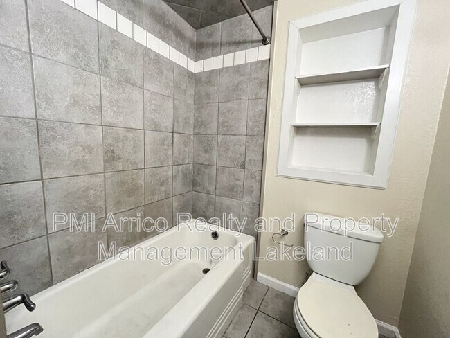 217 Mckean St unit B, Auburndale, FL 33823 - photo 6