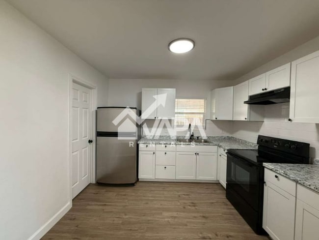 411 Yolanda Dr, San Antonio, TX 78228 - photo 2