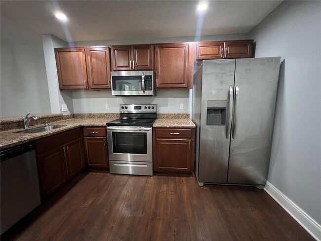 5621 Riverside Dr, Coral Springs, FL 33067 - photo 2