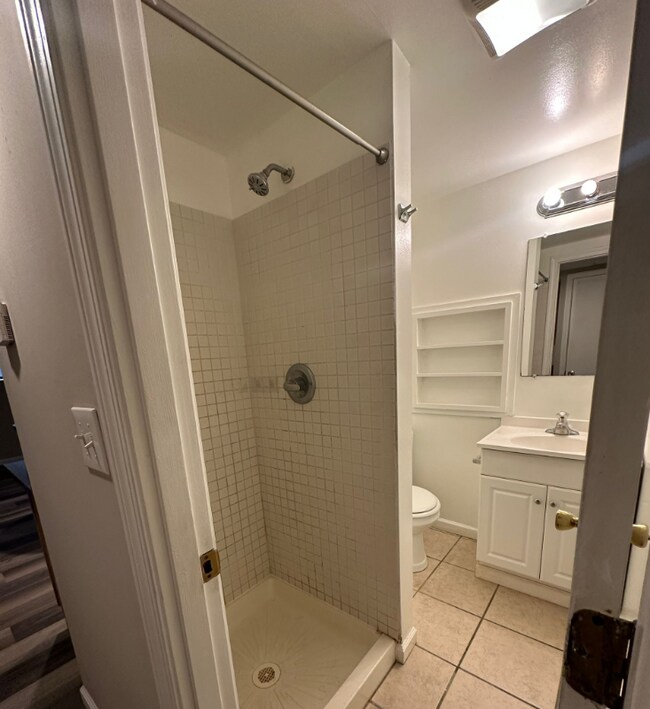 338 N Main St unit . 6, Munroe Falls, OH 44262 - photo 4