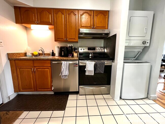 479 High St unit 2, Dedham, MA 02026 - photo 6