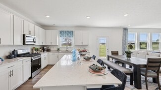 841 E Pearl St, Whiteland, IN 46184