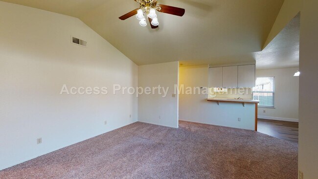1317 Myrtle St unit 2, Turlock, CA 95380 - photo 5