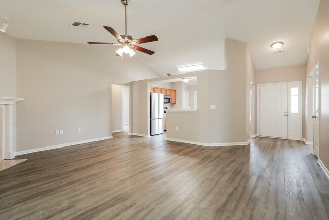 2081 Frogmore Dr, Middleburg, FL 32068 - photo 4