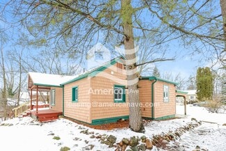 28407 Patricia St, Farmington Hills, MI 48334