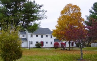 18 River Rd, Pepperell, MA 01463