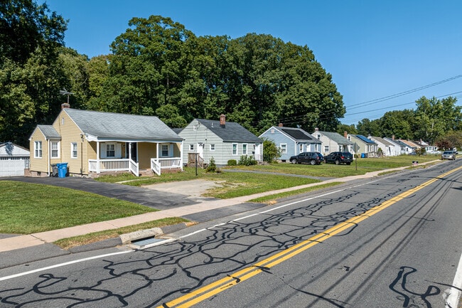 Waddell is home to a large number of compact capes on small lots.
