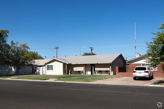 Ranch styles are frequently seen through the area of Holtville.