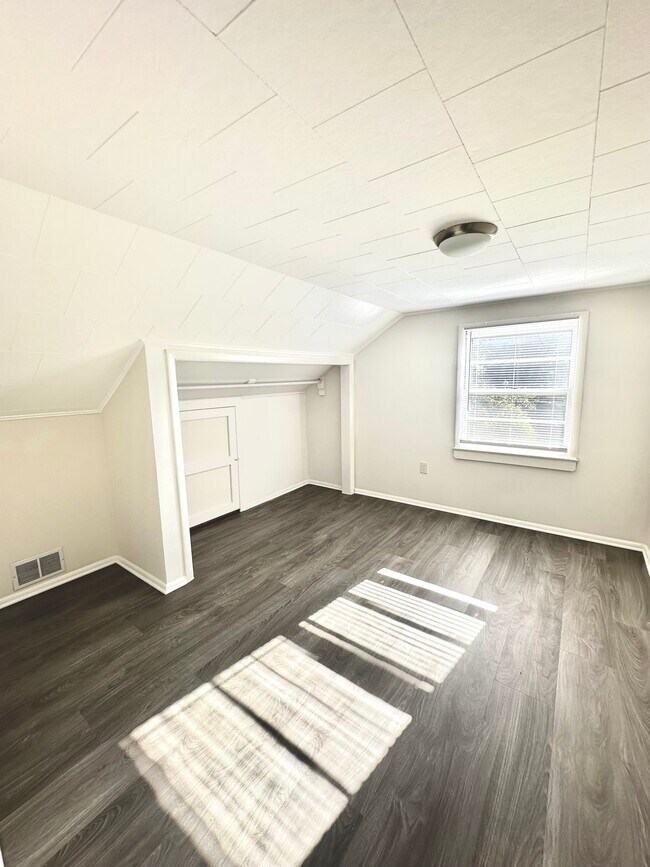 109 Grand St unit B, Highland, NY 12528 - photo 3