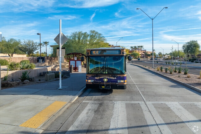 Get around Scottsdale Ranch effortlessly with public transportation.