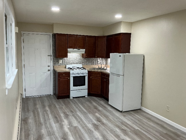 22 Rutgers St unit 2R, Belleville, NJ 07109 - photo 5