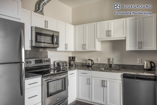 65 Brainerd Rd unit FL4-ID790, Allston, MA 02134 - photo 5