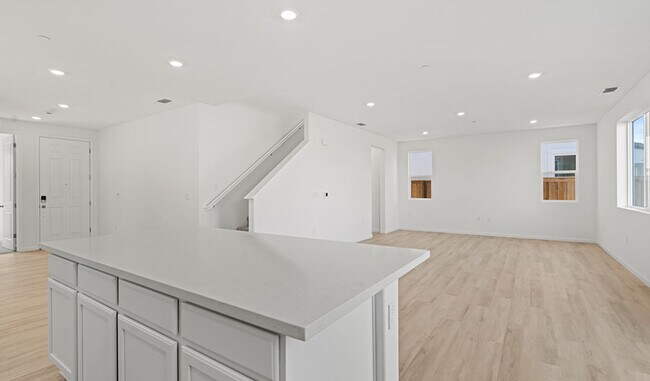 1109 Potter Dr, Lathrop, CA 95330 - photo 7