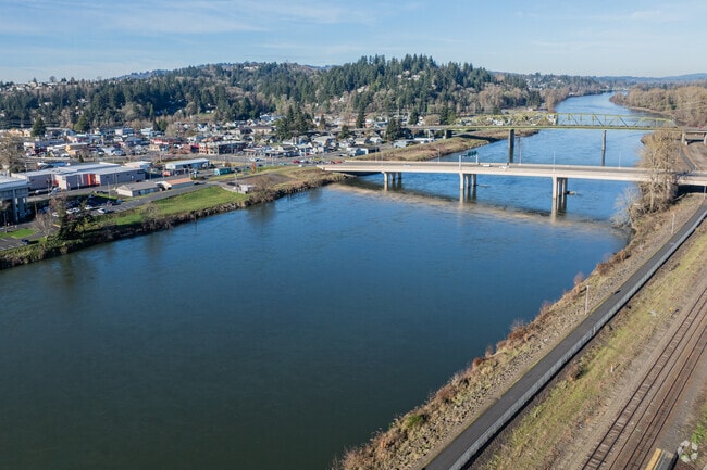 The Allen Street bridge connects Kelso to Longview.