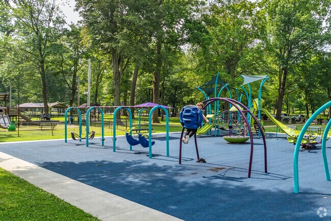 Many residents of Sheridan like to bring their children to Central Park in Ashland, Kentucky.