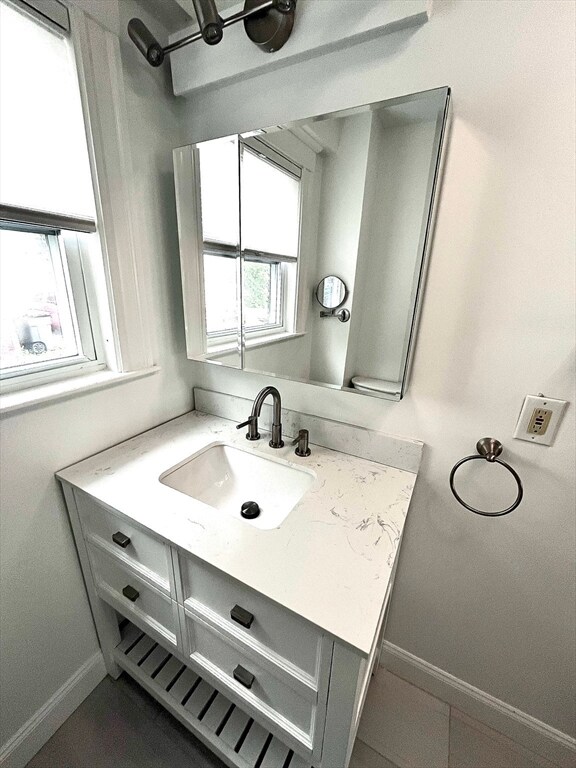 14 Winter St unit 1, Saugus, MA 01906 - photo 5