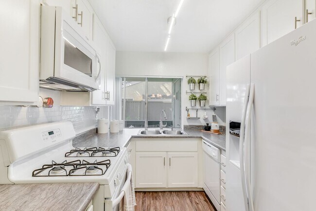 Torrey Pines Apartment Homes, West Covina, CA 91790 - photo 4