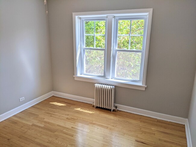 1216 Harvard Terrace unit 18-2, Evanston, IL 60202 - photo 5