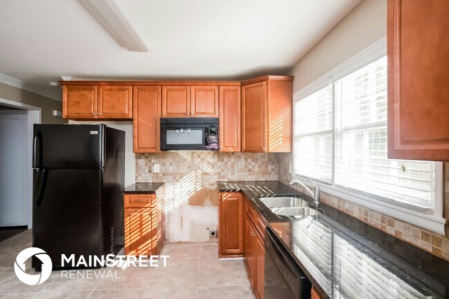 2134 Elinwood Dr, Atlanta, GA 30344 - photo 6