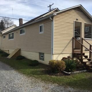 164 Main St Unit 164, Imperial, PA 15126