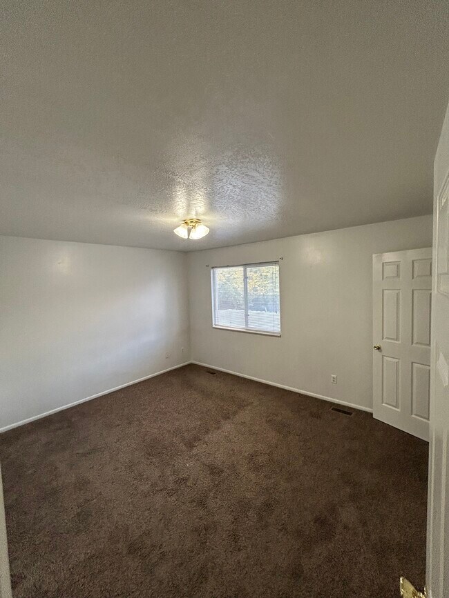 166 E 1800 N unit 2, North Logan, UT 84341 - photo 6