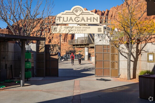 The Tuacahn Center for the Arts hosts shows, markets and events for Diamond Valley residents.