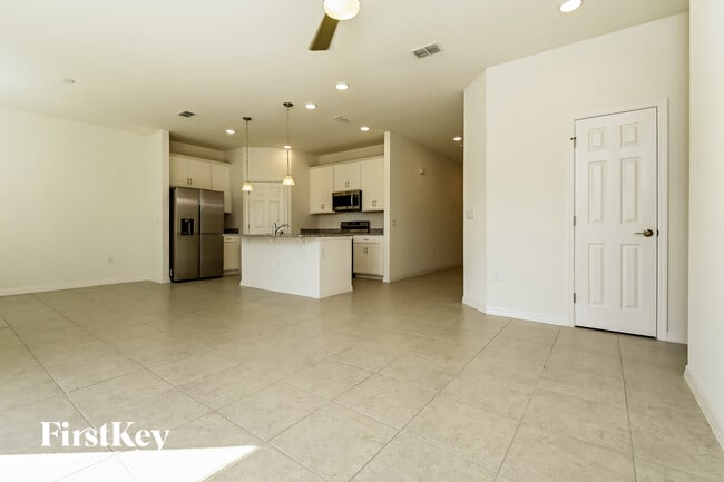 315 Corbel Ln, Bartow, FL 33830 - photo 3