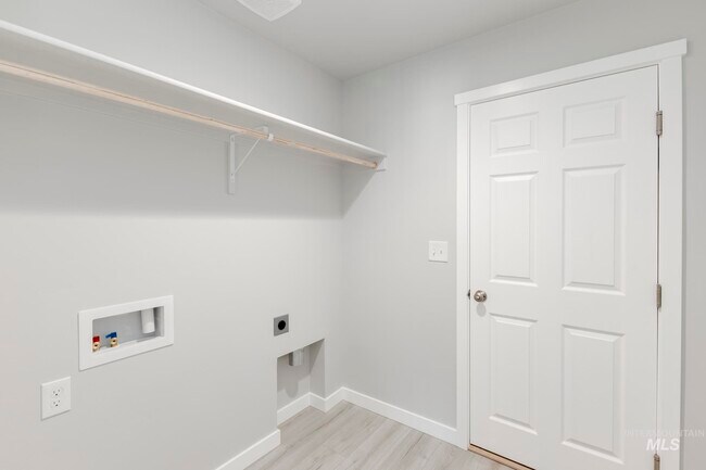 16718 Sentinel Ave, Caldwell, ID 83607 - photo 4