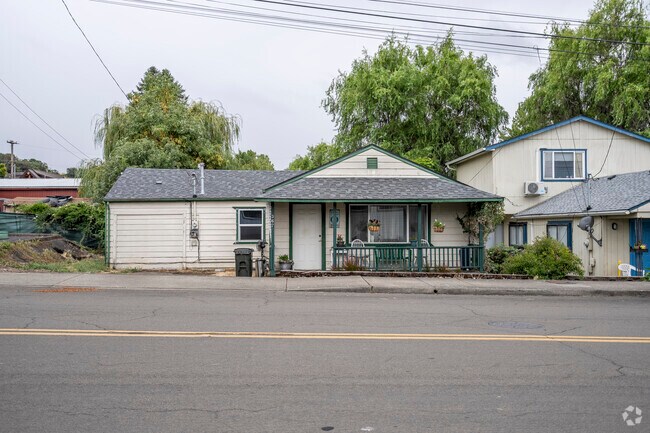 Classic 1950s charm on West Avenue, Roseburg have timeless character.