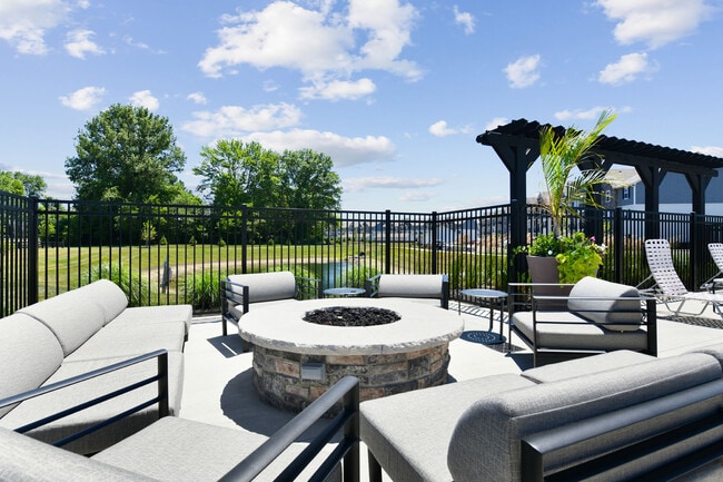 Lawndale Commons, Canal Winchester, OH 43110 - photo 2