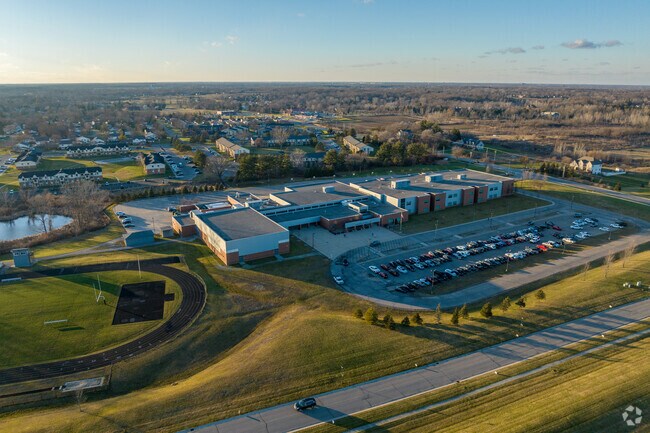Grand Blanc East Middle School has a student population of 845 students.