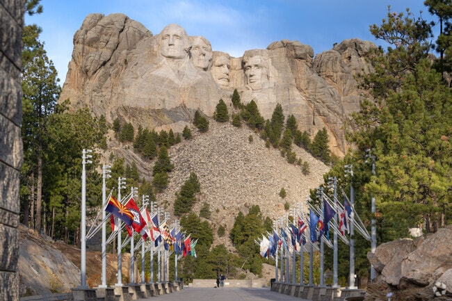 Mount Rushmore National Park welcomes visitors near Colonial Pine Hills.