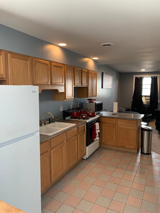 720 Buffalo Ave unit 3, Niagara Falls, NY 14303 - photo 6