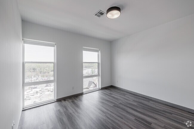 2BR, 2BA - 1,052SF - Bedroom