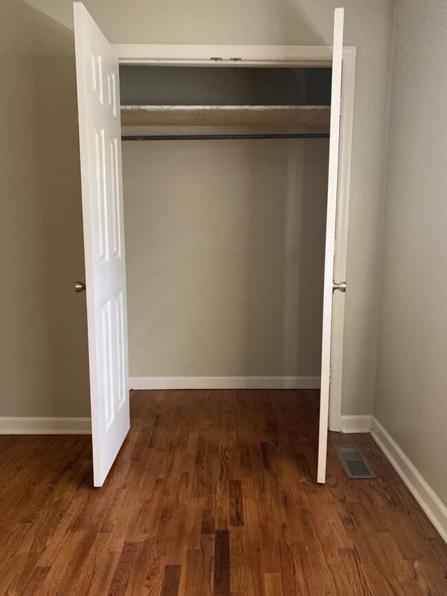 2021 Davis Ave, Tifton, GA 31794