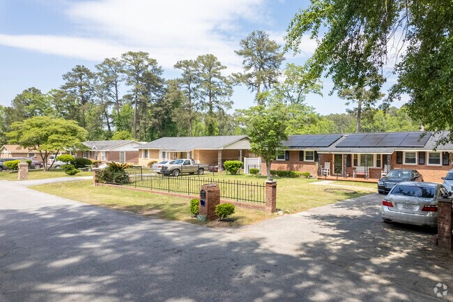 There is variety in the lot sizes of the Greenview neighborhood.