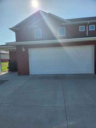 126 Burg Ave, Nicollet, MN 56074