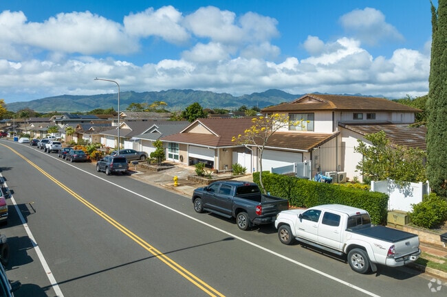 Enjoy fresh air, great views, and a relaxed pace of life in Mililani.