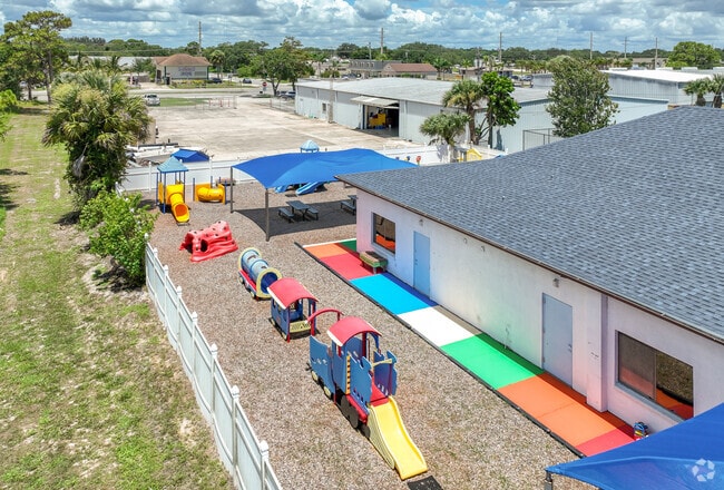 Wellington Academy ofers aftger school programs as well.