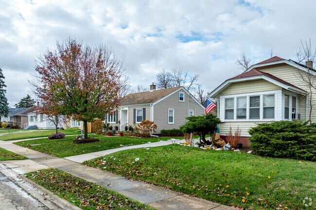 Cape Cod styles and bungalows decorate the landscape of West Waukegans housing options.