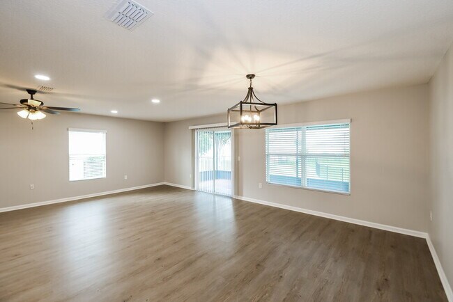 3227 Canyon Falls Dr, Green Cove Springs, FL 32043 - photo 7