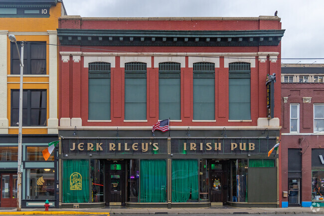 Jerk Riley's is a popular place to have a bite to eat.