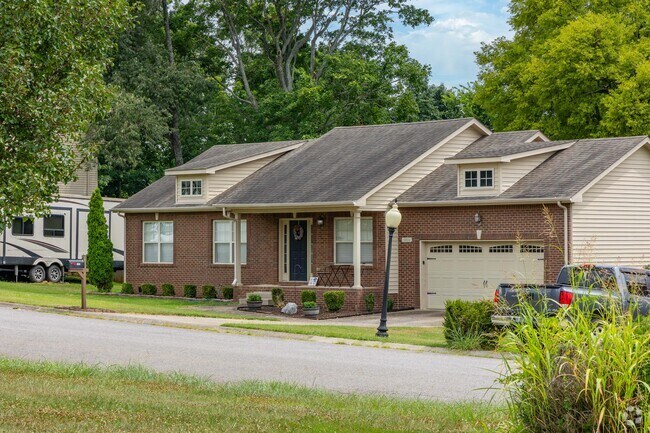 Apple Hollow homes are a mix of two and one story homes in Clarksville.