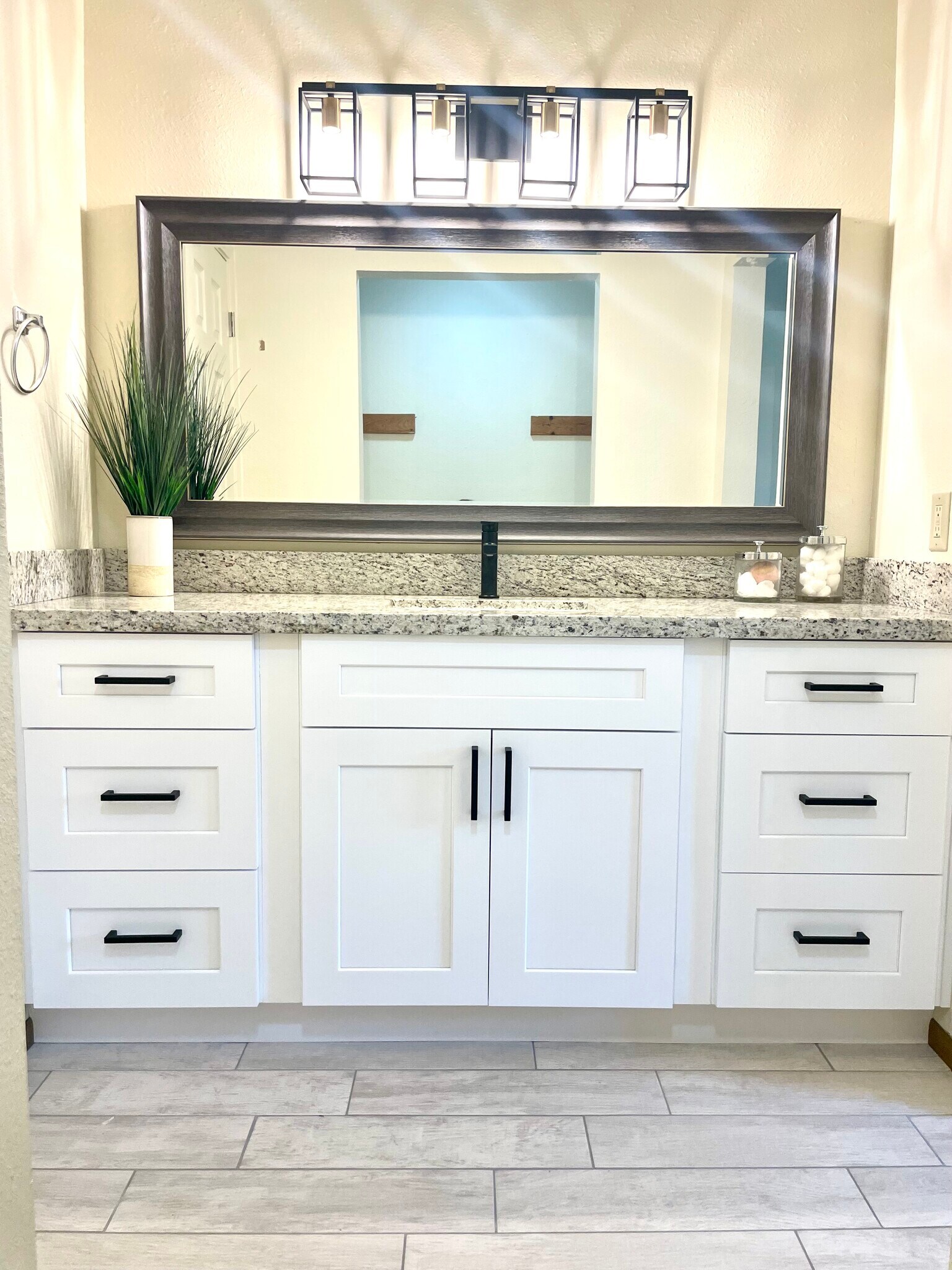 5454 Folsom Dr unit 1, Beaumont, TX 77706 - photo 1