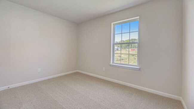 325 Atkinson St, Shenandoah Junction, WV 25442 - photo 7