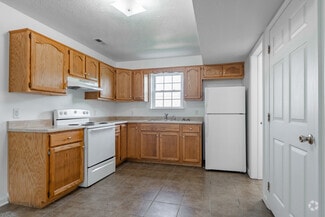 201 Chenault St, Muldraugh, KY 40155