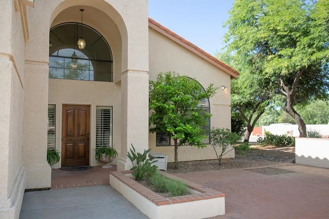 10760 E Via Tranquilla, Tucson, AZ 85749 - photo 3